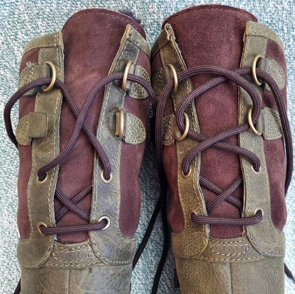 Ugg Becloud Waterproof Genuine Shearling Lined Tall Lace Up Boot Size 7 - Picture 5 of 13